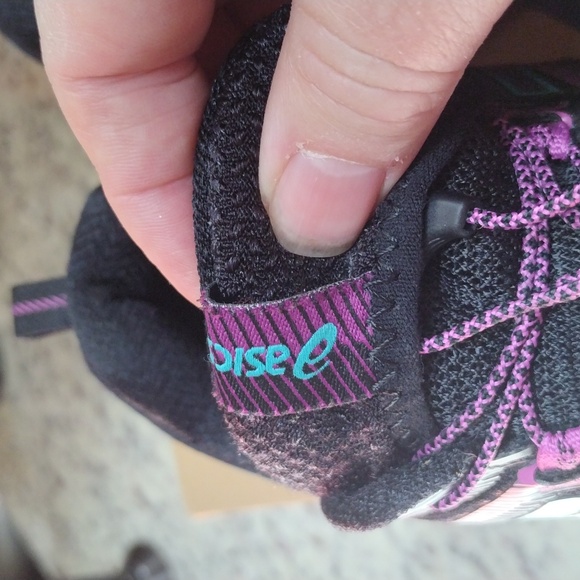 Asics Tranucvo Max Women's 9.5 - Picture 2 of 8